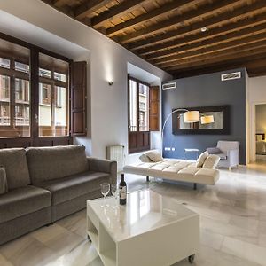 Tuguest Elvira Suites